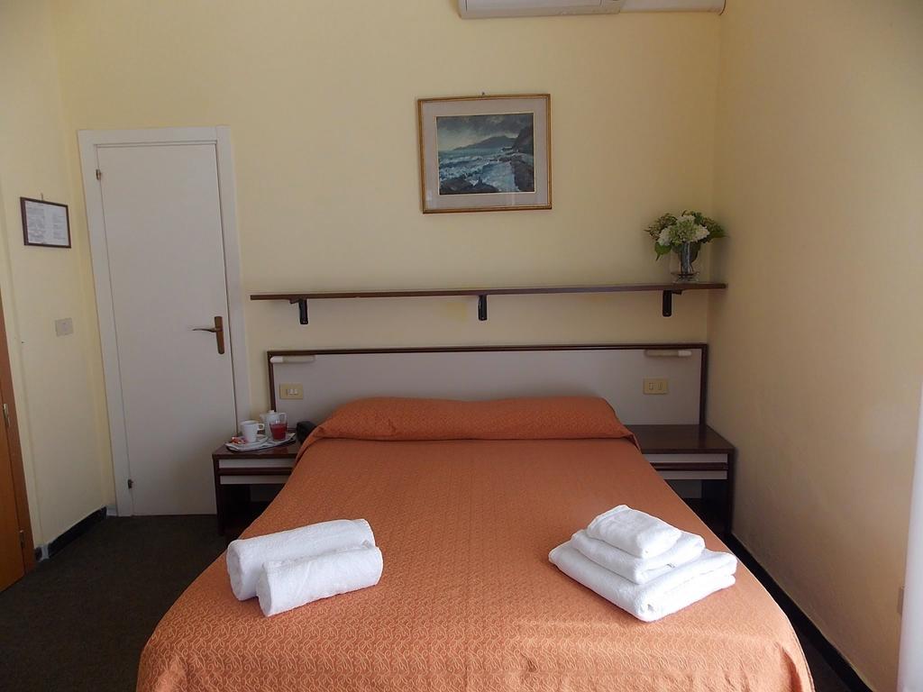 Hotel Arco Del Sole Лаваня Стая снимка